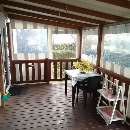 Esperanza Des Landes *