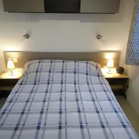 Esperanza Des Landes * Gastes