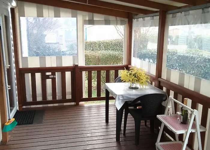 Esperanza Des Landes *