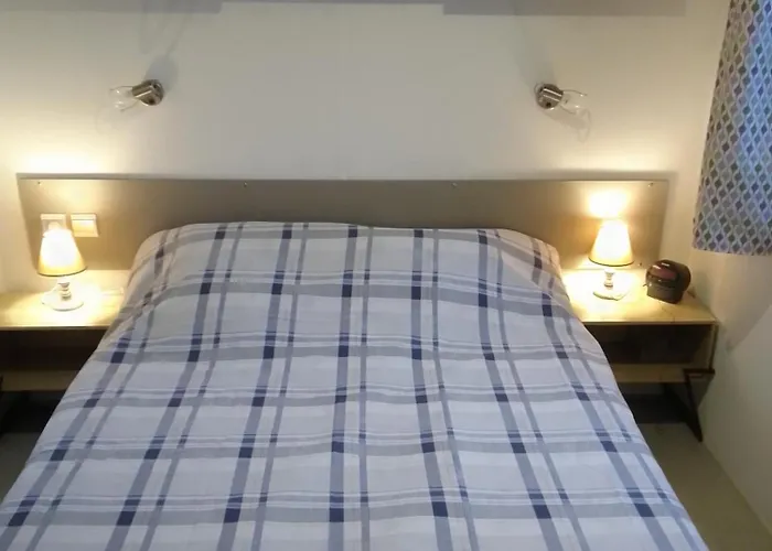 Esperanza Des Landes * Gastes