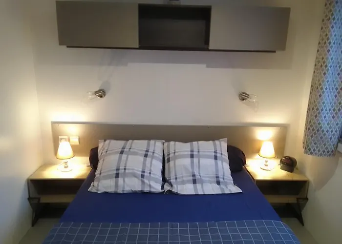 Esperanza Des Landes * Gastes