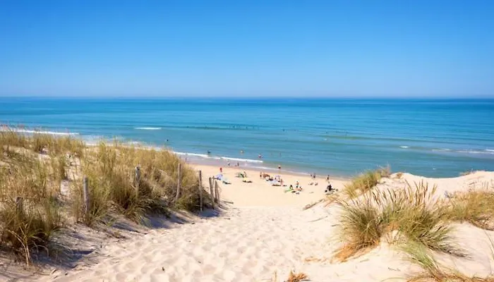 Esperanza Des Landes *